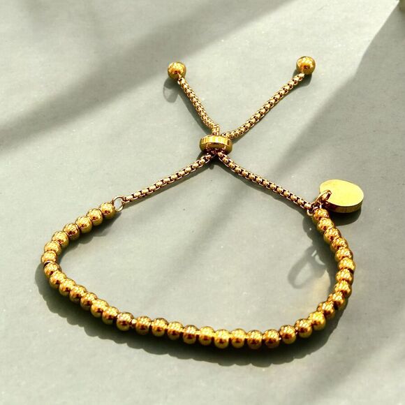Adjustable 18K Gold-Plated Beaded Bracelet - Hypoallergenic and Stackable - Picture 2 of 3